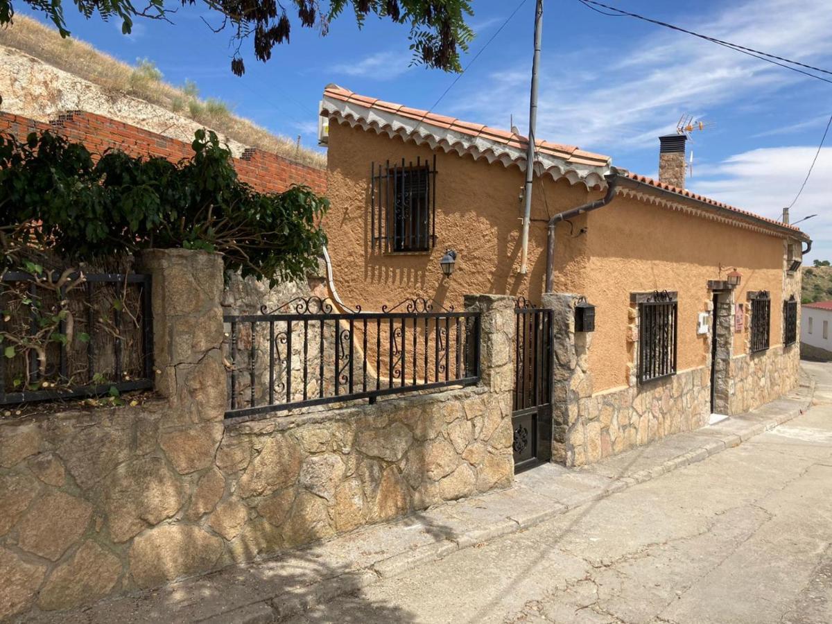 Casa Rural Neira Almenara de Tormes ภายนอก รูปภาพ